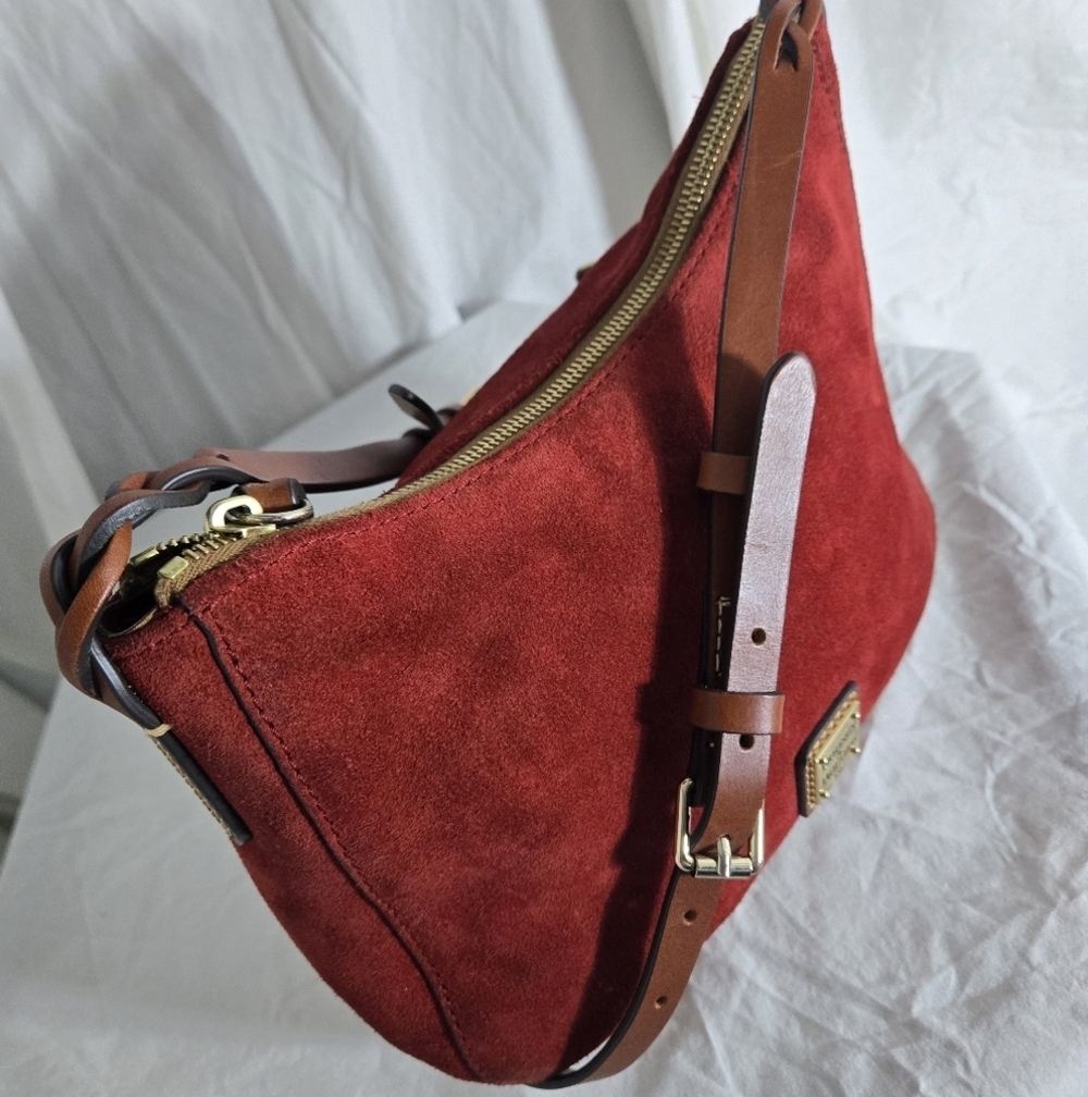 Beautiful Dooney & Bourke Crossbody - Picture 12 of 17
